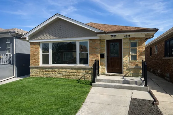 $539,900 | 4527 North Newcastle Avenue, Harwood Heights, IL 60706