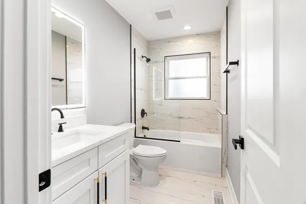 $539,900 | 4527 North Newcastle Avenue, Harwood Heights, IL 60706