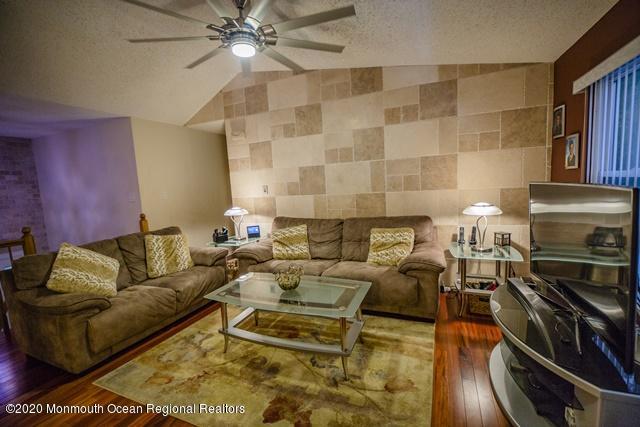 36 Hedgewood Road Howell, NJ 07731 - Photo 12 of 45 36HedgewoodRd_0117