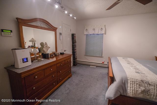 36 Hedgewood Road Howell, NJ 07731 - Photo 18 of 45 36HedgewoodRd_0137