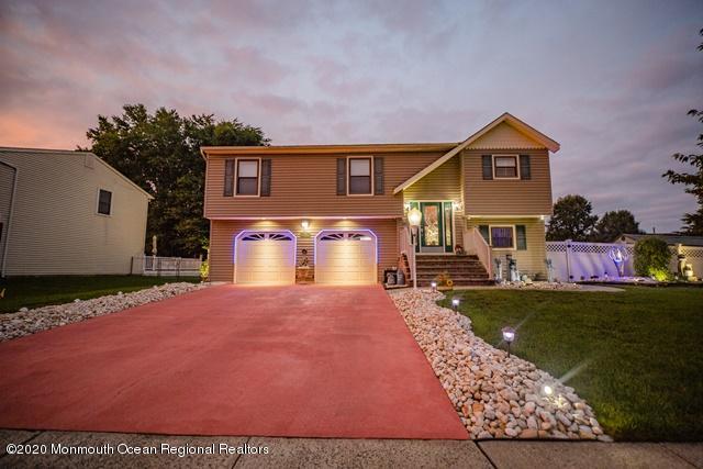 36 Hedgewood Road Howell, NJ 07731 - Photo 2 of 45 36HedgewoodRd_0150