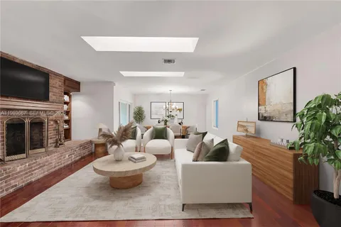 $11,600,000 | 221 Knollwood Drive, Key Biscayne, FL 33149