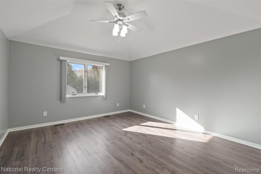 667 Shortridge Avenue Rochester Hills, MI 48307 - Photo 14 of 27