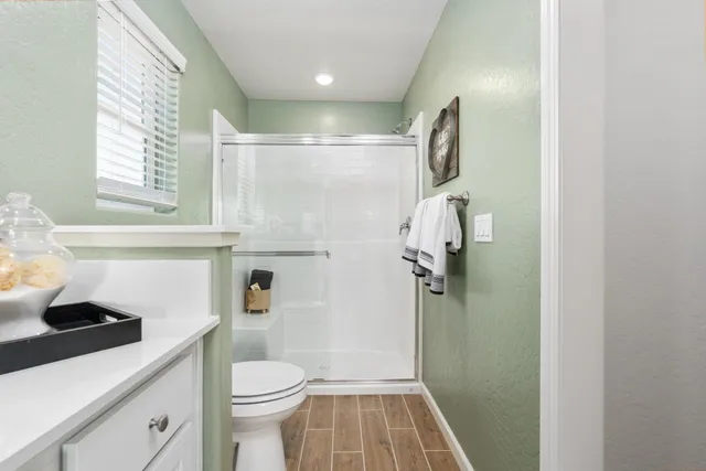 $362,990 | 6524 East Cresthaven Drive, Fresno, CA 93727