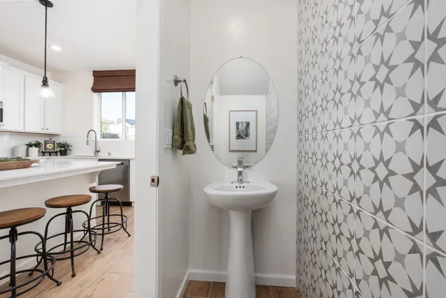 $362,990 | 6524 East Cresthaven Drive, Fresno, CA 93727