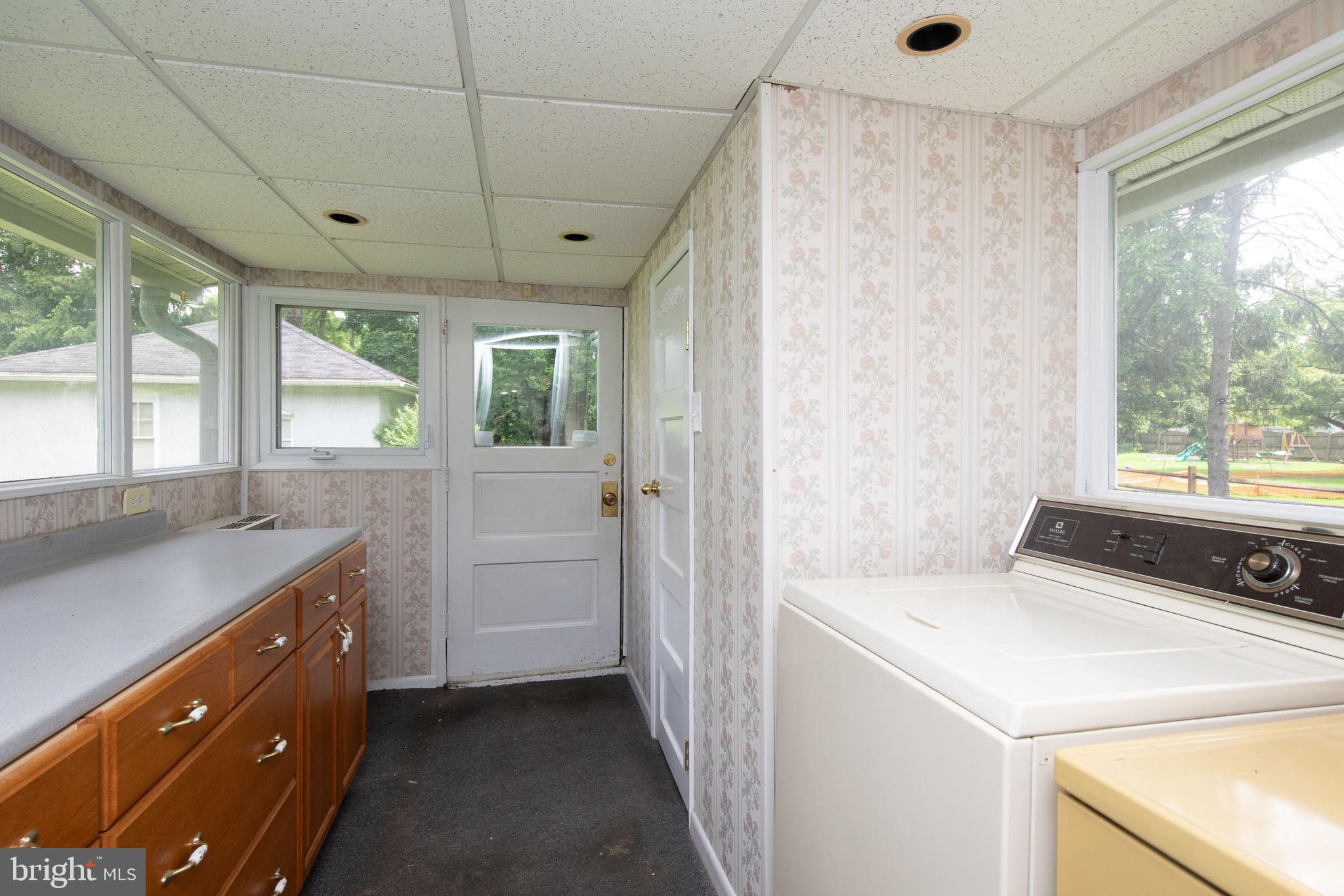 7 Armour Road Hatboro, PA 19040 - Photo 13 of 31 Laundry/Mudroom