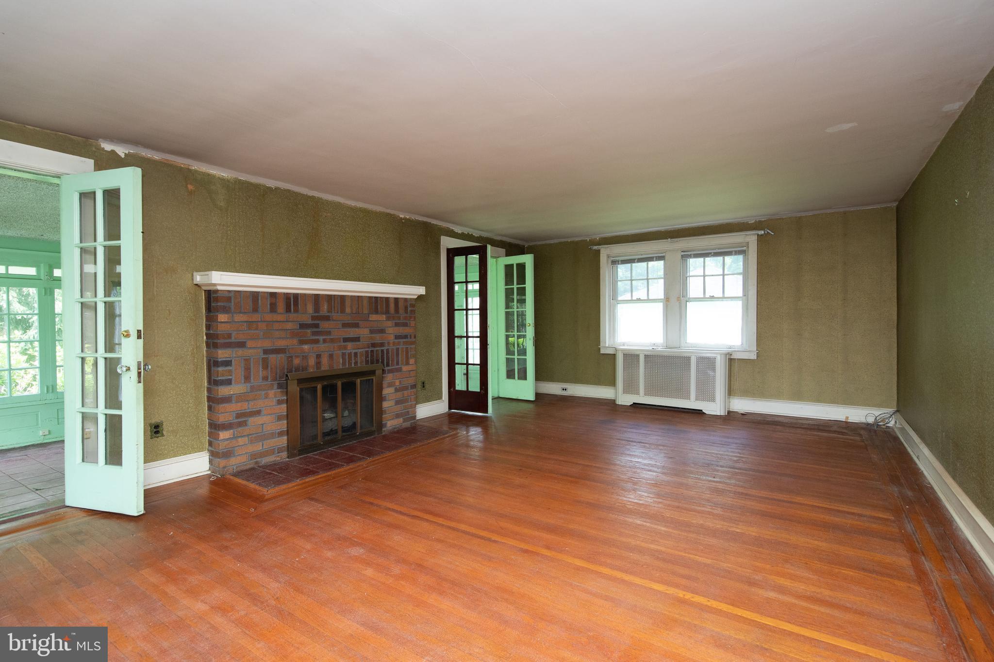 7 Armour Road Hatboro, PA 19040 - Photo 5 of 31 Living Room