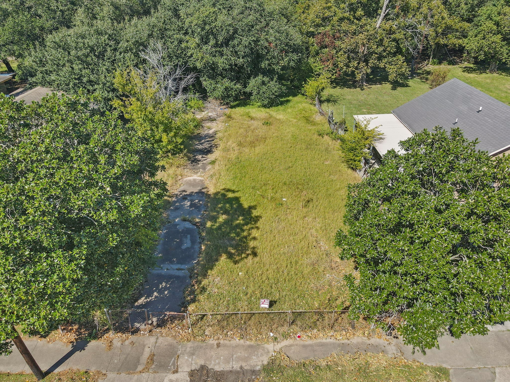 0 West 18th Street Port Arthur, TX 77640 - Photo 10 of 15 a view of a yard