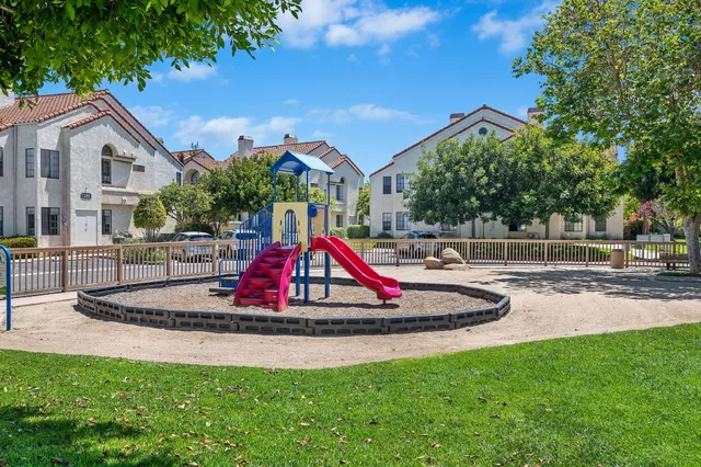 $995,000 | 1255 Franciscan Court, Unit 1, Carpinteria, CA 93013