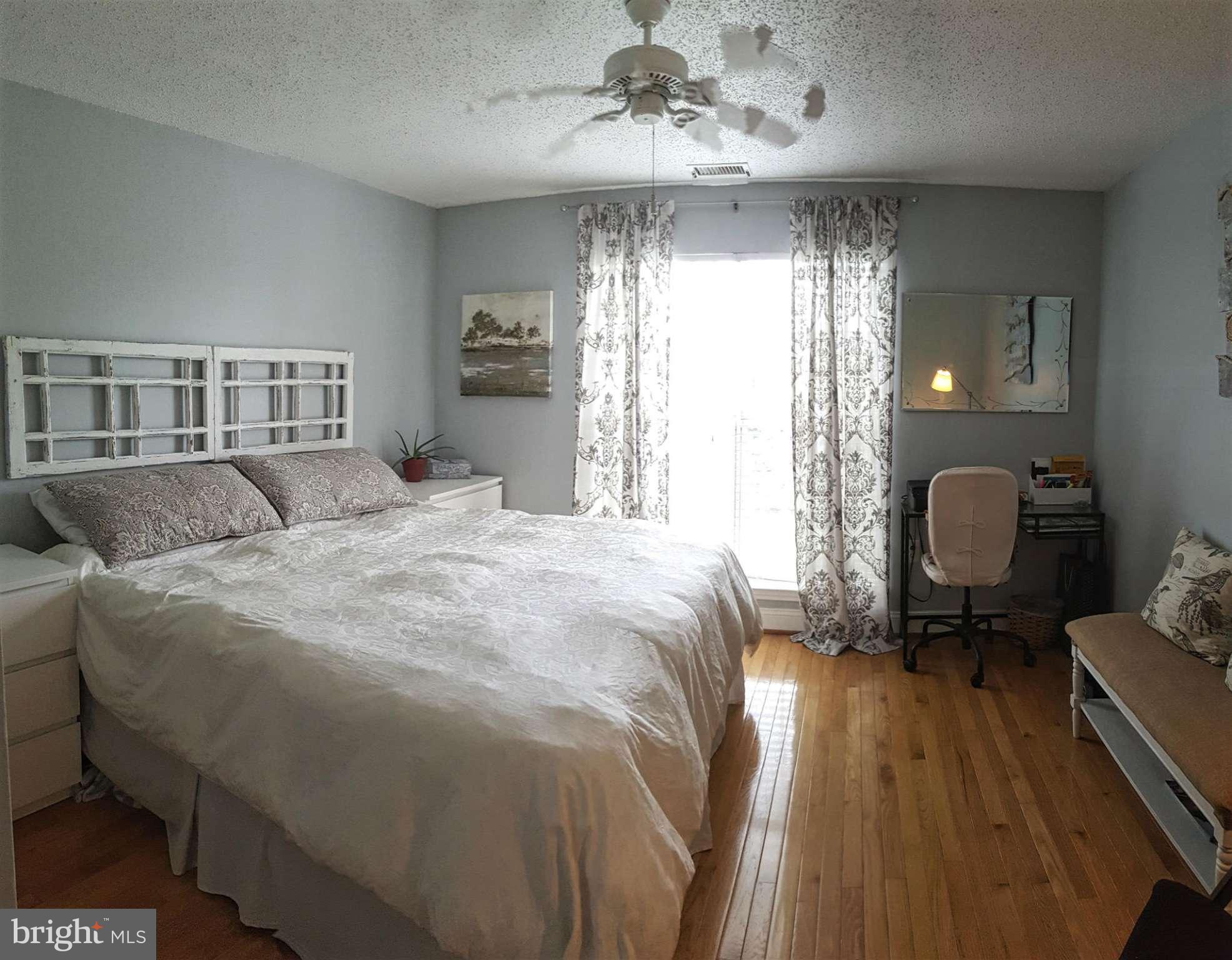 21009 Timber Ridge Terrace, Unit 302 Ashburn, VA 20147 - Photo 9 of 20 Bedroom (Master)