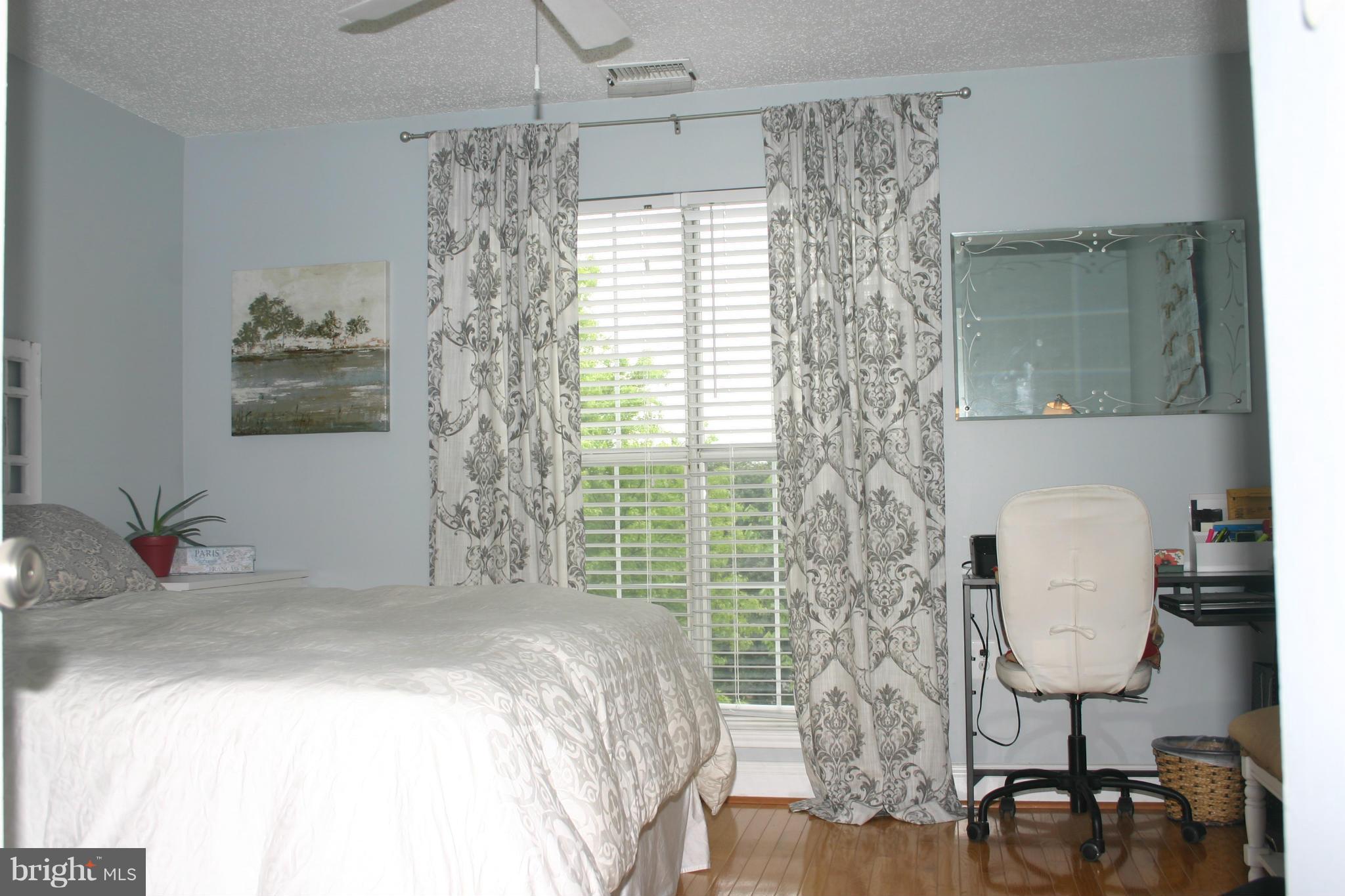 21009 Timber Ridge Terrace, Unit 302 Ashburn, VA 20147 - Photo 10 of 20 Bedroom (Master)