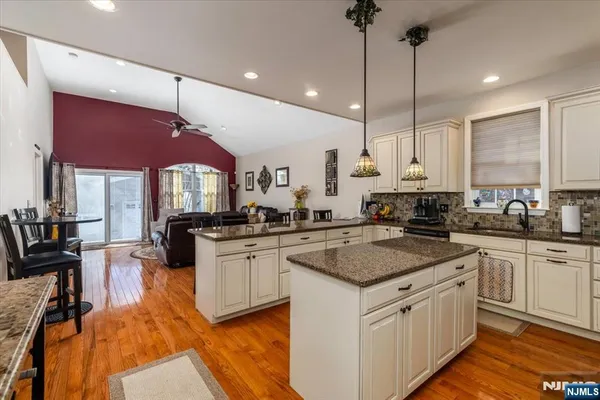 $1,100,000 | 431 Union Avenue, Rutherford, NJ 07070