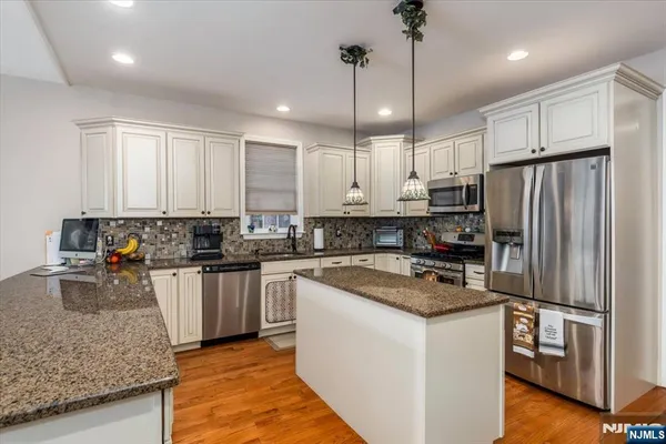 $1,100,000 | 431 Union Avenue, Rutherford, NJ 07070
