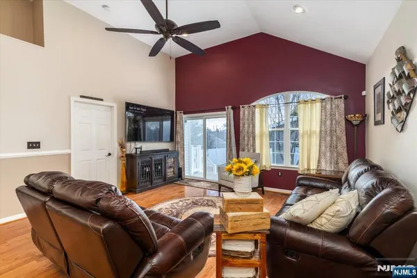 $1,100,000 | 431 Union Avenue, Rutherford, NJ 07070