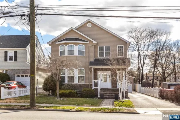 $1,100,000 | 431 Union Avenue, Rutherford, NJ 07070