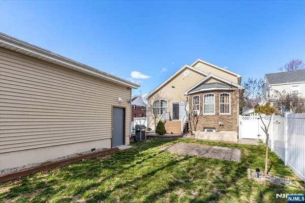 $1,100,000 | 431 Union Avenue, Rutherford, NJ 07070