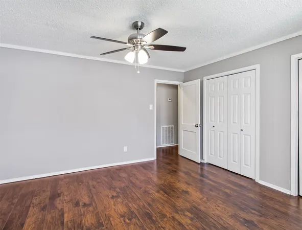 $1,599 | 1929 Magnolia Drive, La Marque, TX 77568