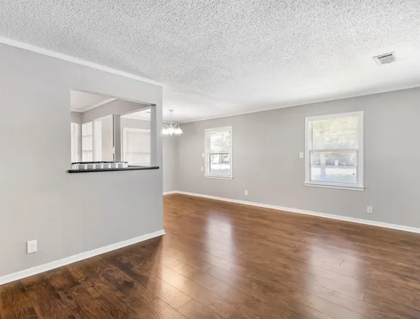 $1,599 | 1929 Magnolia Drive, La Marque, TX 77568