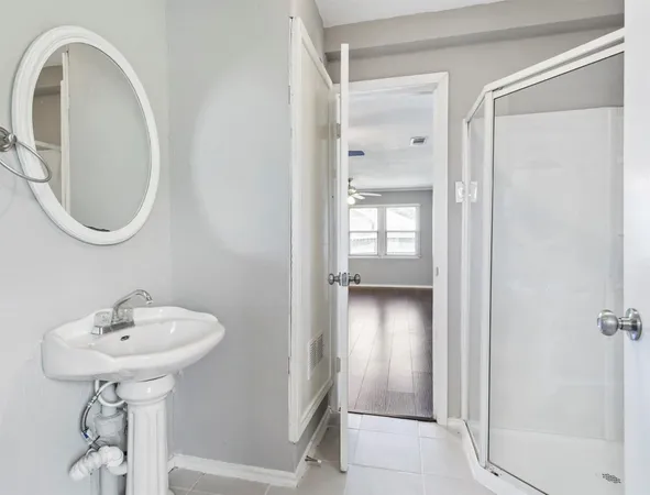 $1,599 | 1929 Magnolia Drive, La Marque, TX 77568