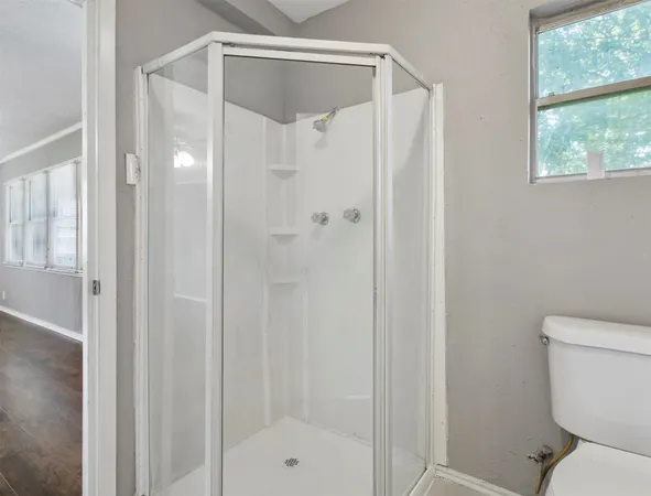 $1,599 | 1929 Magnolia Drive, La Marque, TX 77568