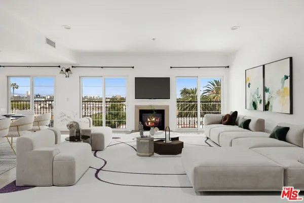 $1,049,000 | 8555 Cashio Street, Unit PH 4, Los Angeles, CA 90035