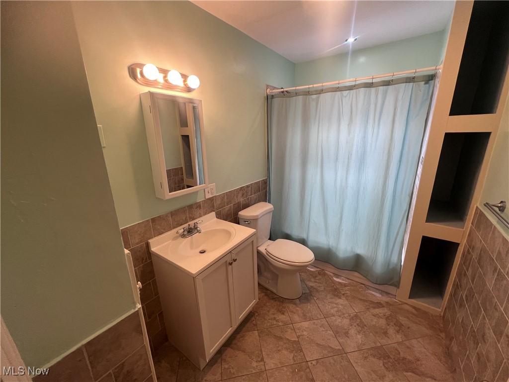2244 Rexwood Road Cleveland, OH 44118 - Photo 21 of 33