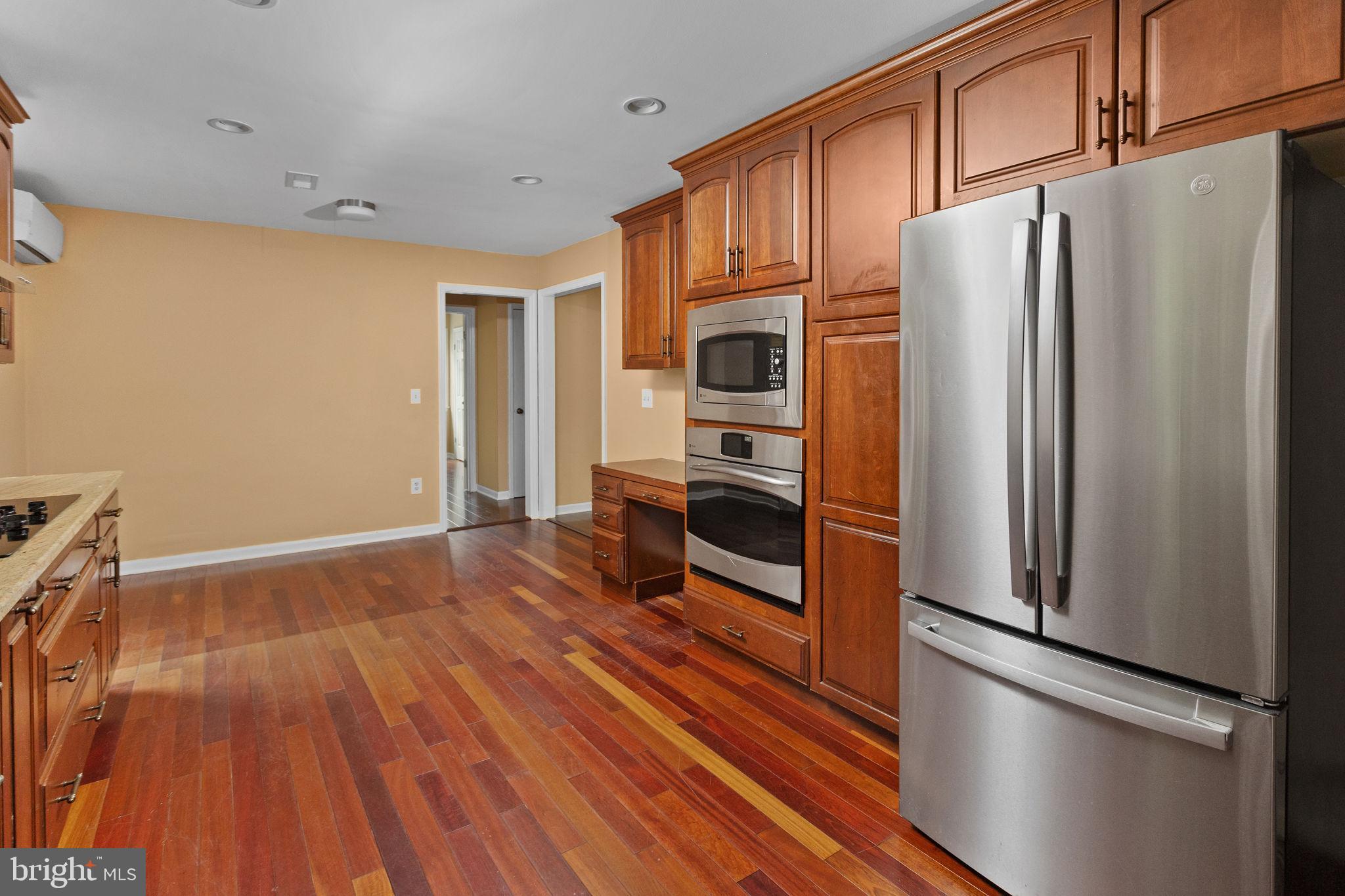 469 Flock Road Hamilton, NJ 08619 - Photo 5 of 29