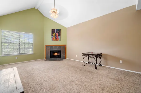 $950 | 10630 Westbrae Parkway, Unit 606, Houston, TX 77031