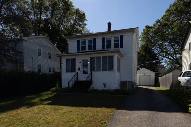 $269,900 | 152 Woodbine Street, Waterbury, CT 06705
