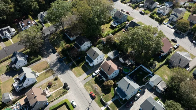 $269,900 | 152 Woodbine Street, Waterbury, CT 06705