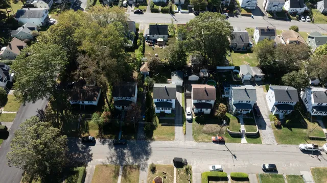 $269,900 | 152 Woodbine Street, Waterbury, CT 06705