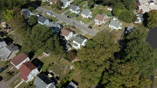 $269,900 | 152 Woodbine Street, Waterbury, CT 06705