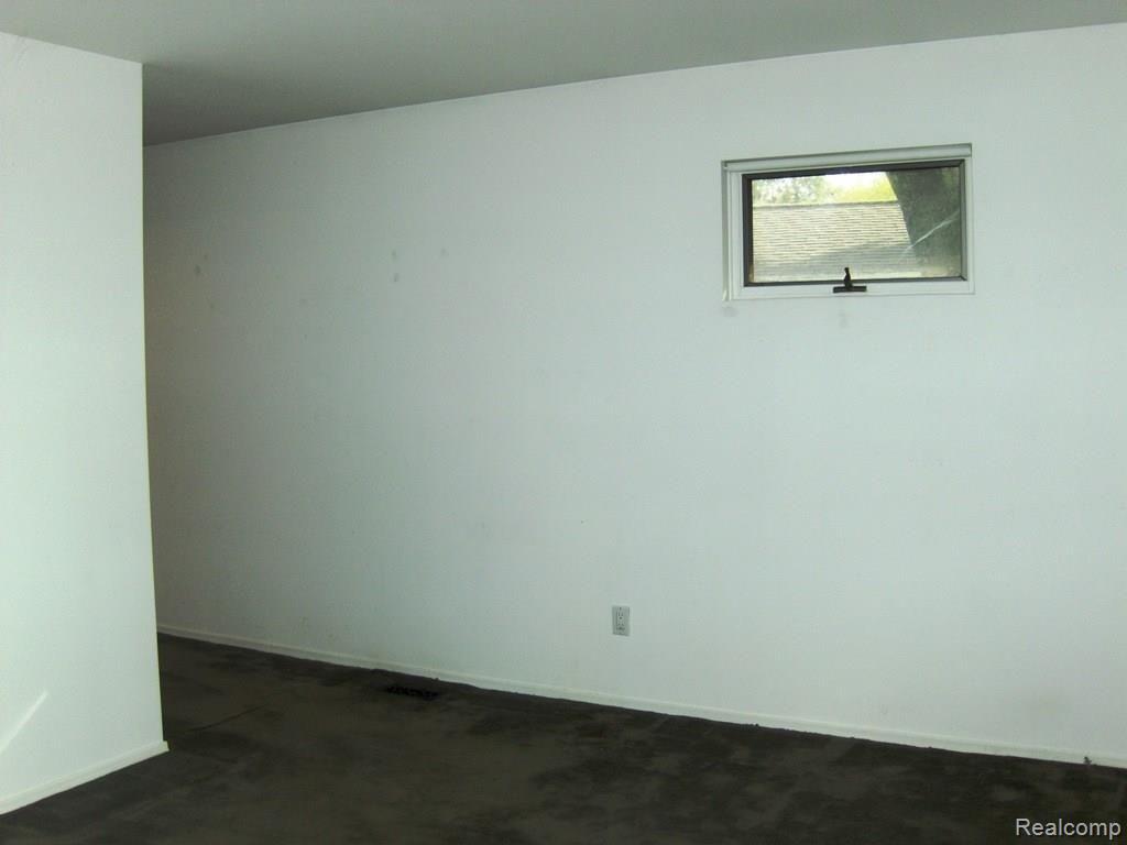 2044 Devonshire Road Bloomfield Hills, MI 48302 - Photo 11 of 34 Master Bdrm now