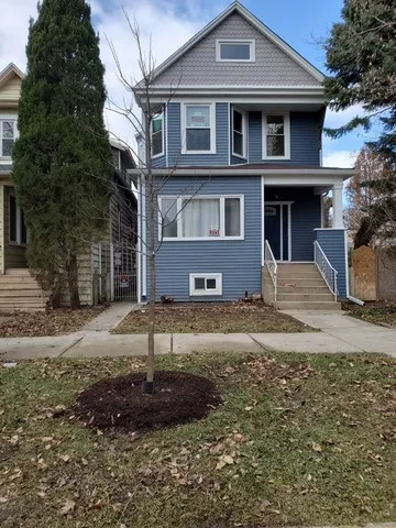 $2,000 | 4130 North Monticello Avenue, Unit 1, Chicago, IL 60618