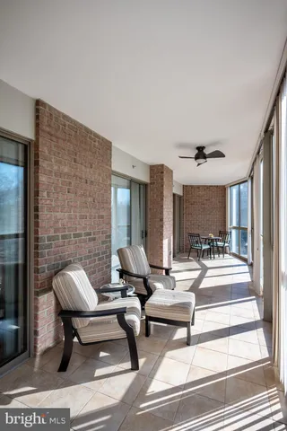 a view of a livingroom with lounge chair