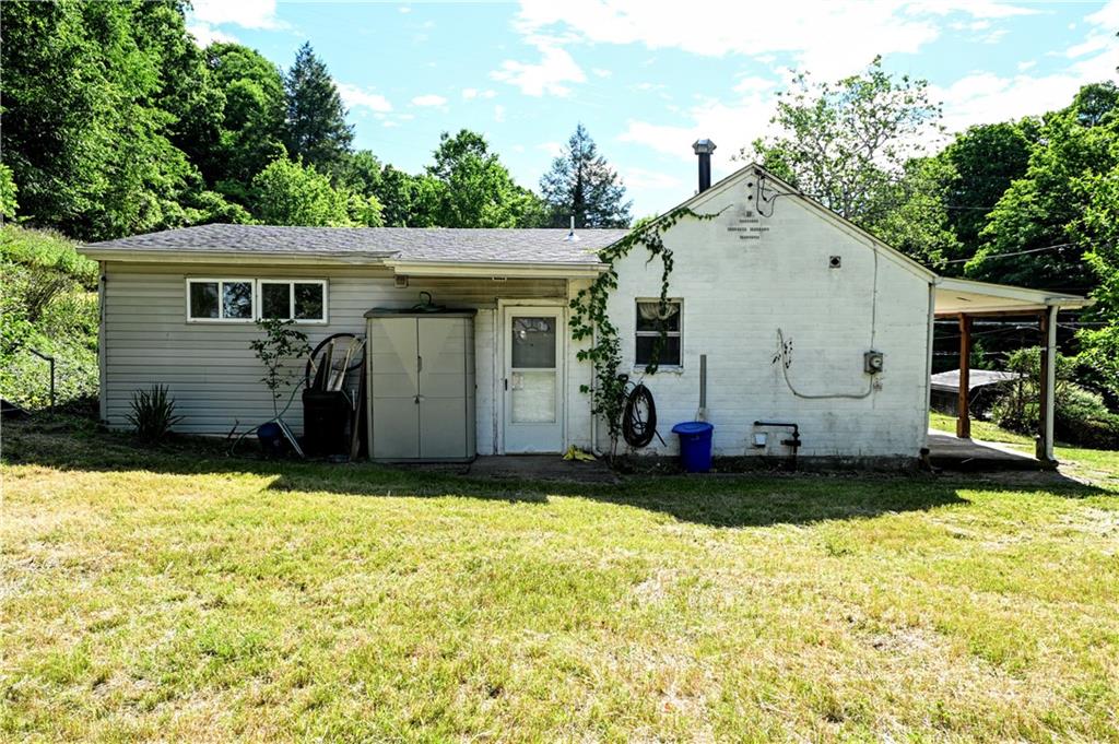 854 Bocktown Road Crescent, PA 15046 - Photo 4 of 27