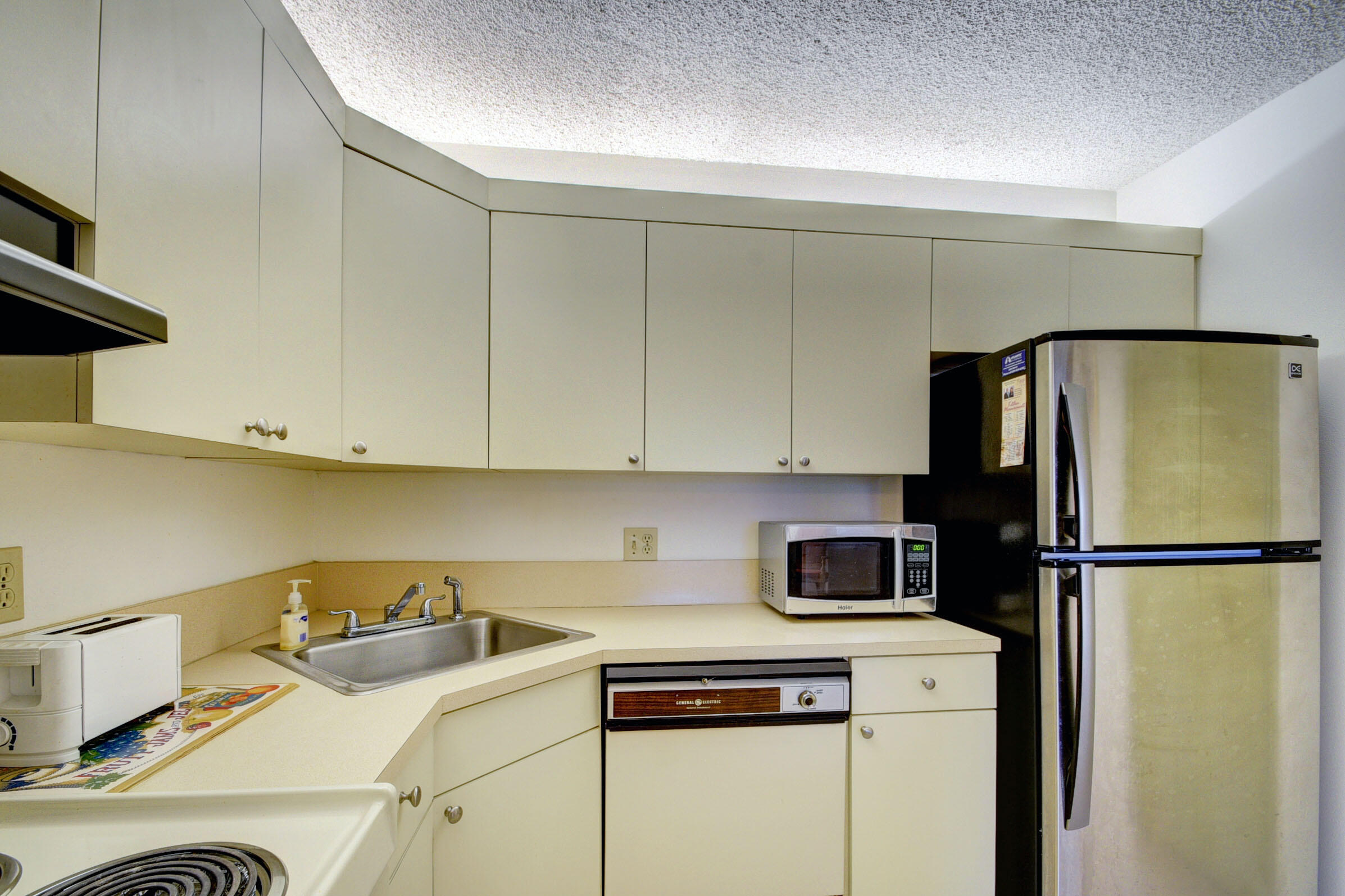 326 Pine Ridge Circle, Unit D1 Greenacres, FL 33463 - Photo 13 of 25 13_apartment (13)