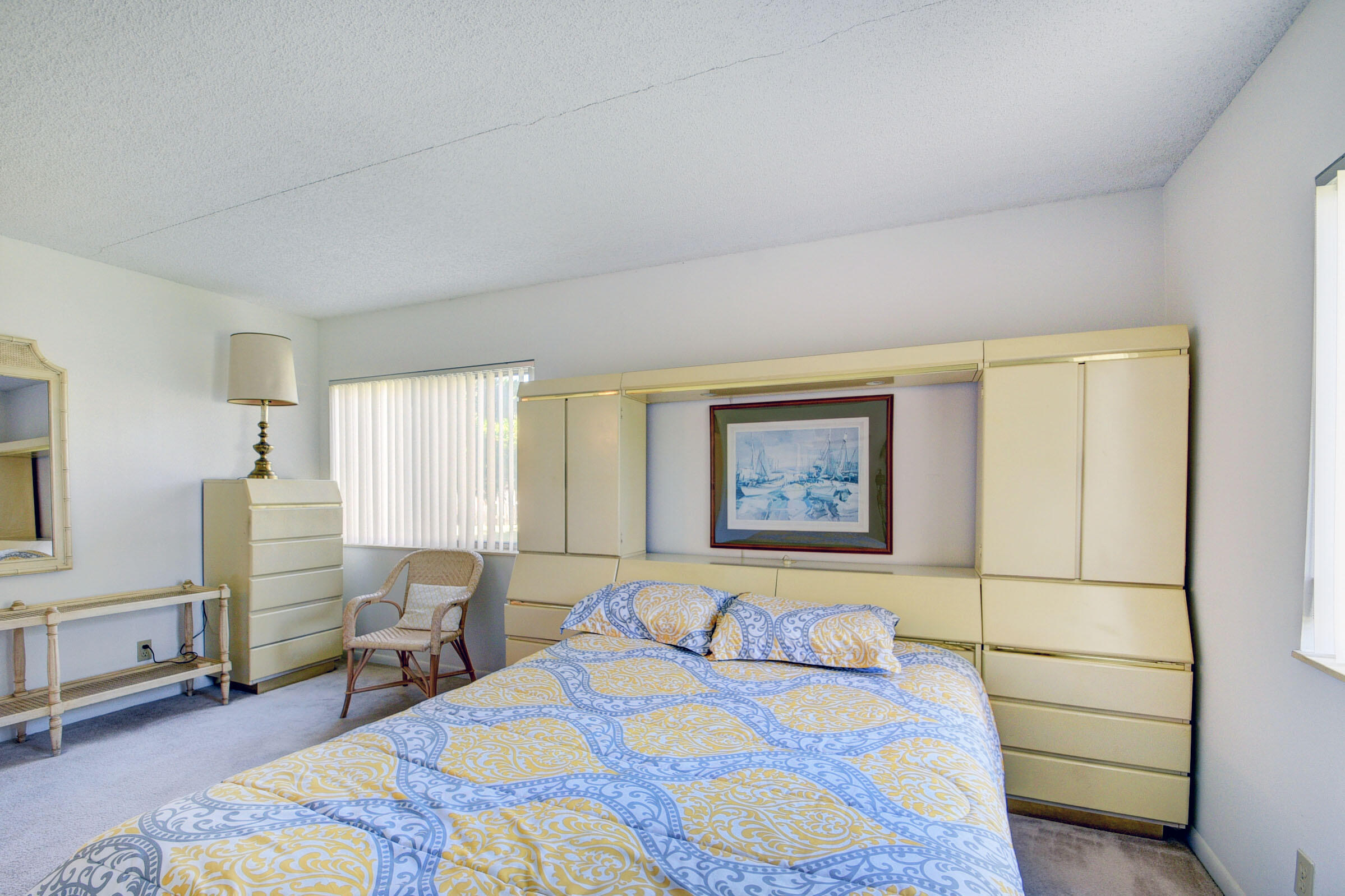 326 Pine Ridge Circle, Unit D1 Greenacres, FL 33463 - Photo 17 of 25 17_apartment (17)