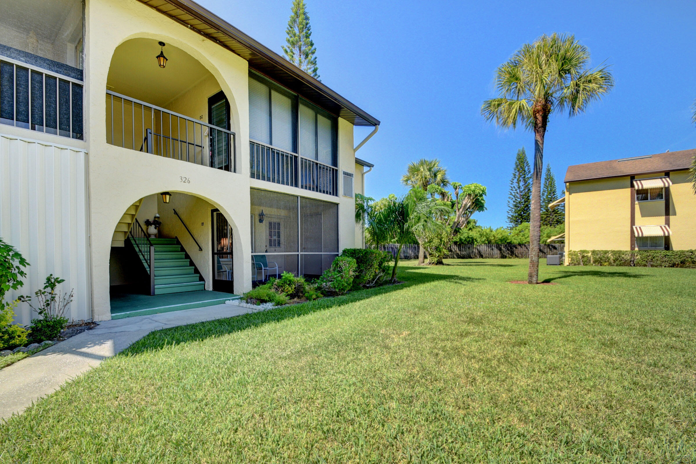 326 Pine Ridge Circle, Unit D1 Greenacres, FL 33463 - Photo 3 of 25 03_apartment (3)