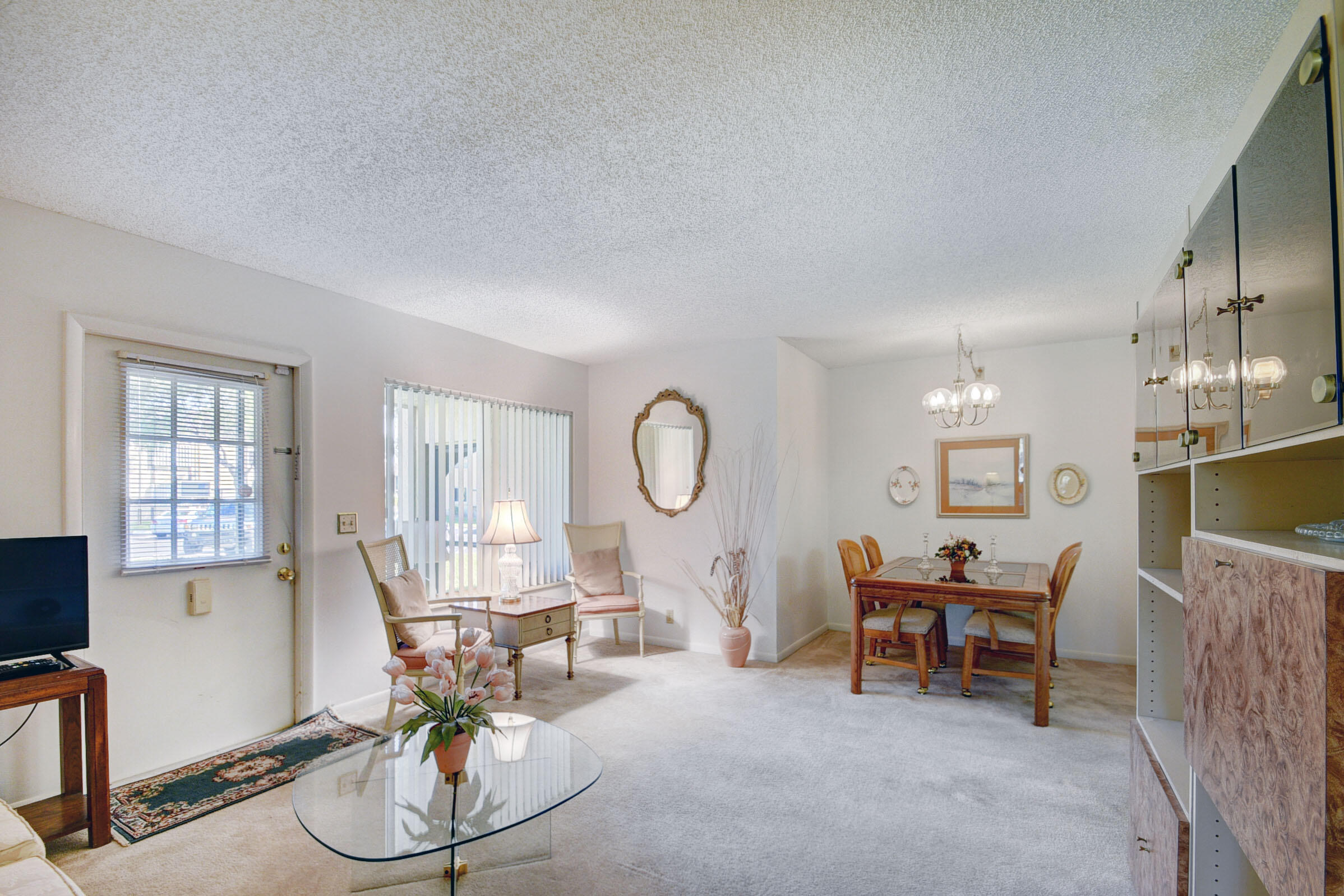 326 Pine Ridge Circle, Unit D1 Greenacres, FL 33463 - Photo 7 of 25 07_apartment (7)