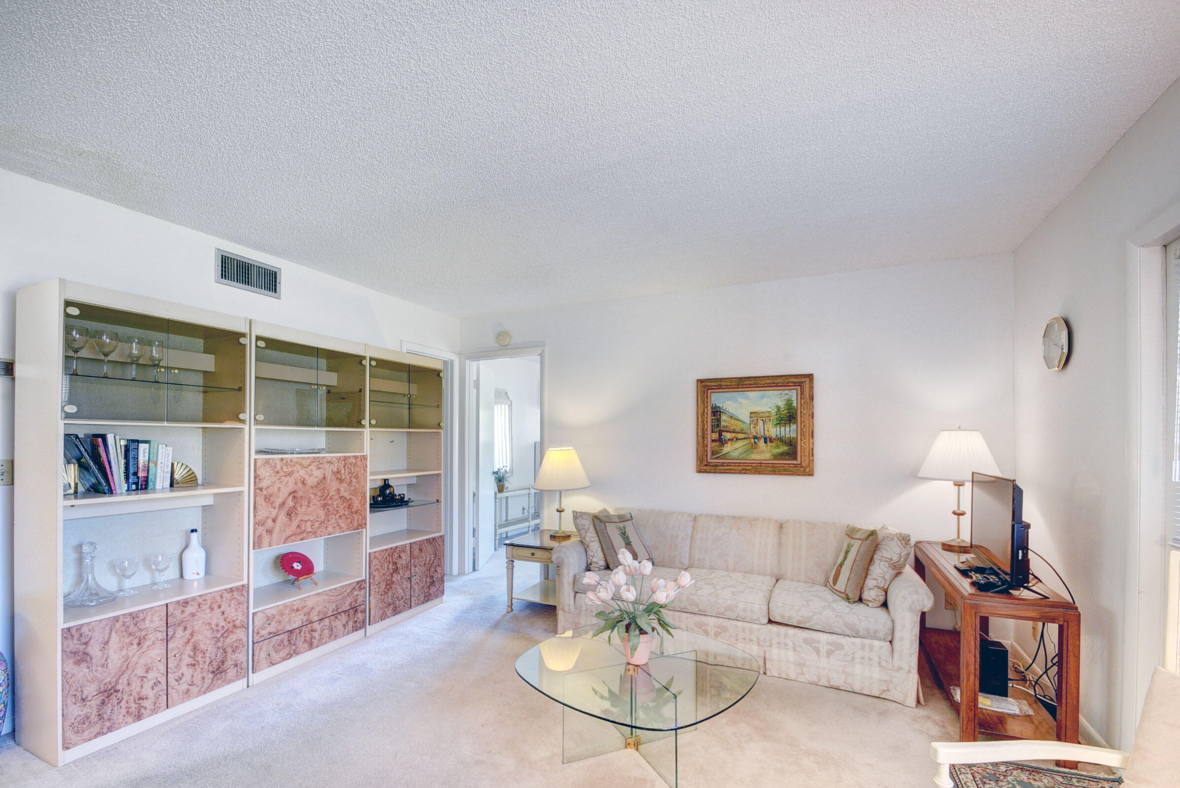 326 Pine Ridge Circle, Unit D1 Greenacres, FL 33463 - Photo 9 of 25 09_apartment (9)