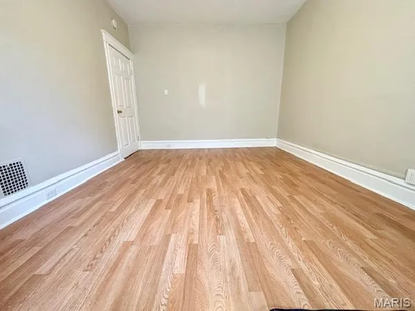 $1,250 | 4532 Pennsylvania Avenue, Unit 2F, St. Louis, MO 63111