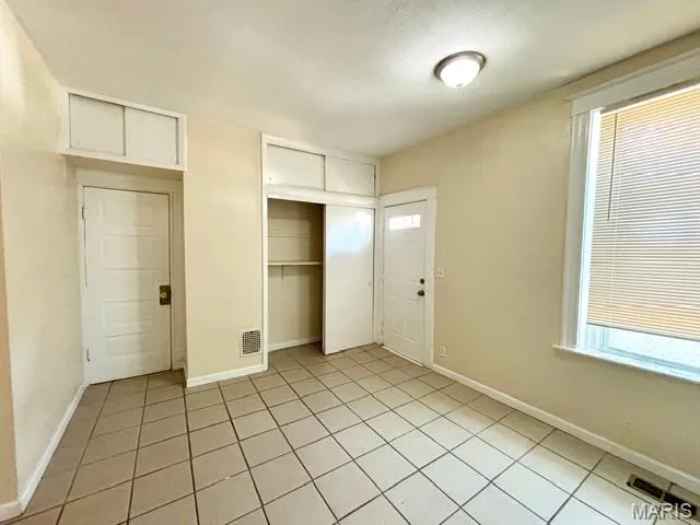 $1,250 | 4532 Pennsylvania Avenue, Unit 2F, St. Louis, MO 63111