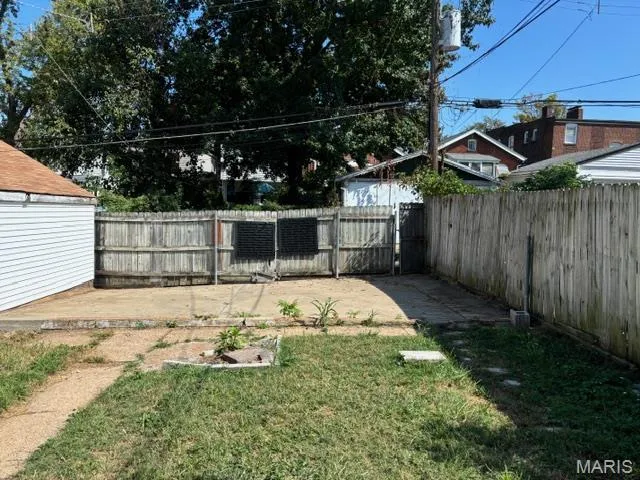 $1,250 | 4532 Pennsylvania Avenue, Unit 2F, St. Louis, MO 63111