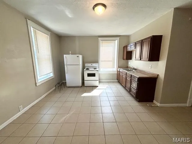 $1,250 | 4532 Pennsylvania Avenue, Unit 2F, St. Louis, MO 63111