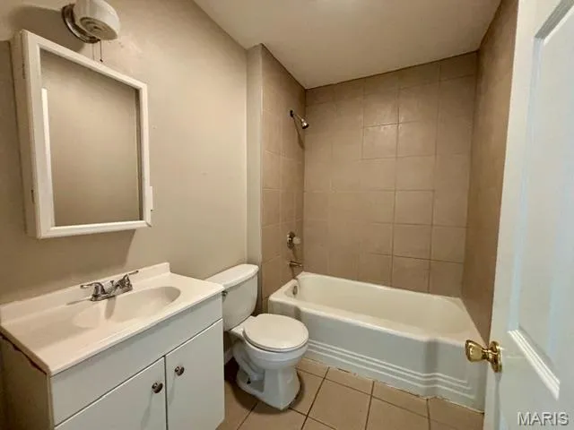 $1,250 | 4532 Pennsylvania Avenue, Unit 2F, St. Louis, MO 63111