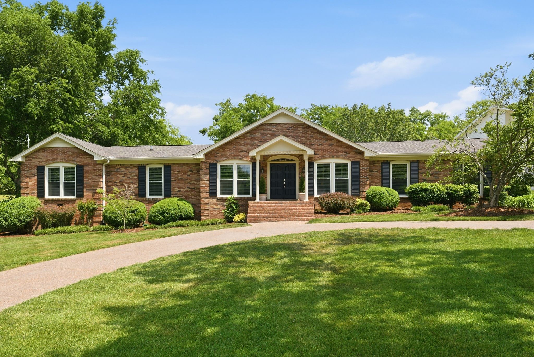 714 Bresslyn Road Nashville, TN 37205 - Photo 2 of 66 Gallery Image 2