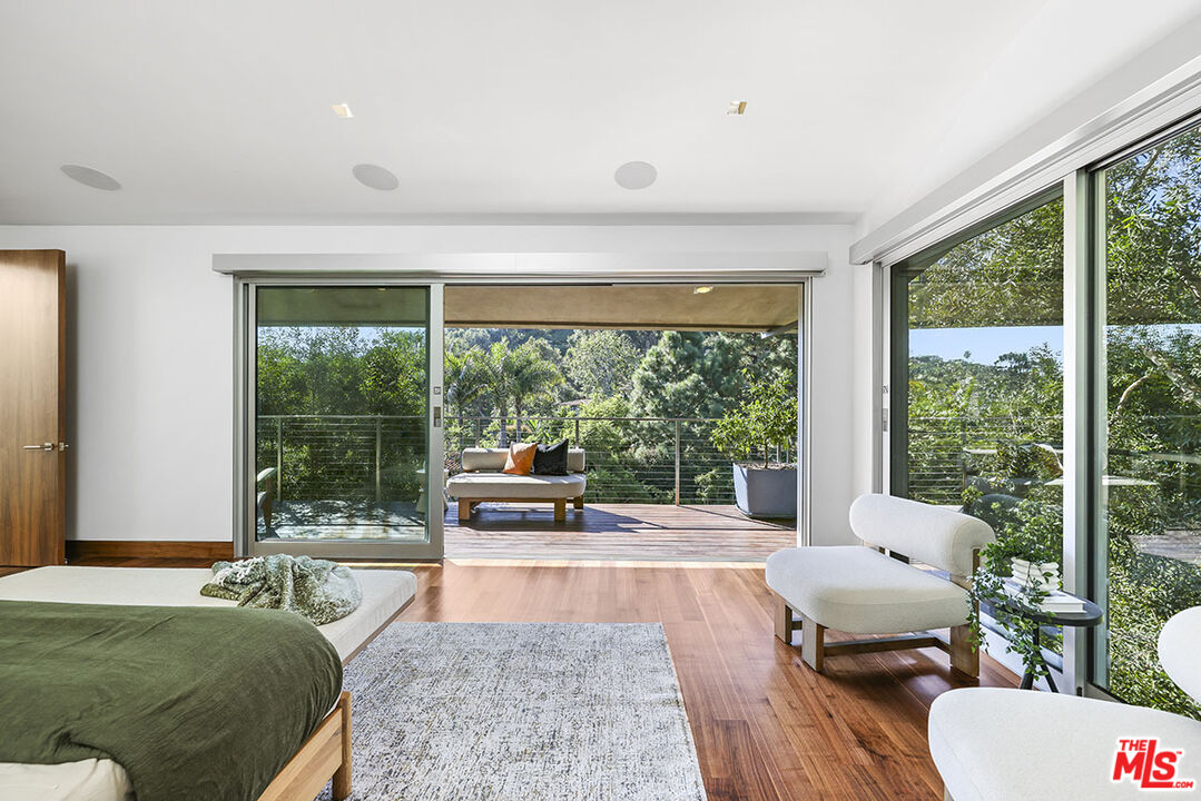 612 East Channel Road Santa Monica, CA 90402 - Photo 13 of 72