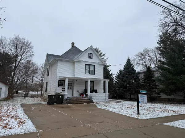 $375,000 | 233-235 South Street, Sun Prairie, WI 53590