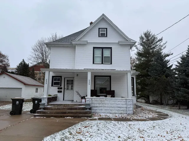 $375,000 | 233-235 South Street, Sun Prairie, WI 53590